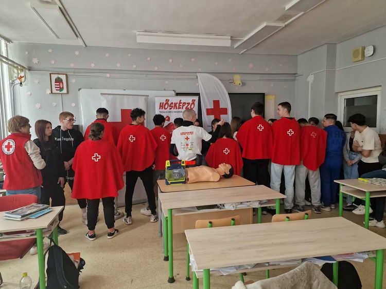 Sikeres Egészséghetet zártunk a Vöröskereszttel közösen