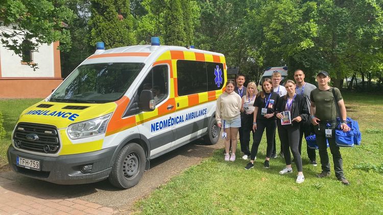 a Neomedical Ambulance Service által rendezett elsősegélynyújtó verseny