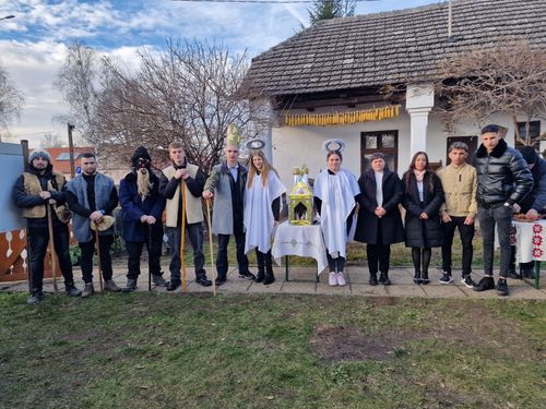 „Szabad-e bejönni ide Betlehemmel?” – Hagyományőrző nap a záhonyi tájházban 